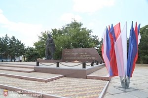 В Красноперекопском районе открыли отреставрированный памятный знак «Братская могила советских воинов»