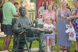 В Ялте в день рождения Михаила Пуговкина открыли памятную доску актёру