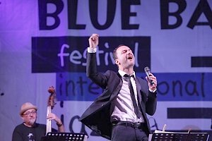 На этой неделе в Крыму открывается фестиваль Live in Blue Bay: полная программа
