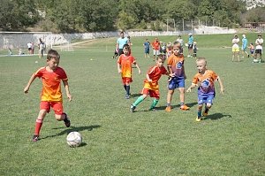 В Симферополе прошёл турнир по мини-футболу на приз от «Крымской газеты» и КИА