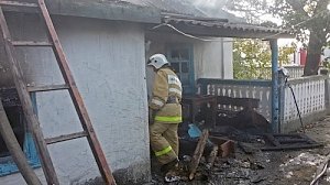 В частном доме в селе Цветущее Нижнегорского района во время пожара погиб человек