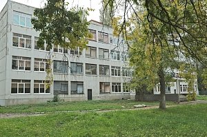 Свыше 20 студентов забрали документы из керченского колледжа, где произошла трагедия