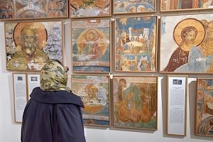 Выставка икон «Звезда Вифлеемская явися Икона Корсунская» открылась в Херсонесе