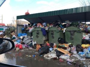 Крымской столице не хватает 5000 контейнеров для борьбы с мусором