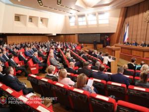 Изменения в законы о муниципальной службе и местного самоуправления приняли парламентарии Госсовета