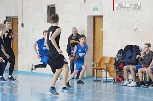 Керчане и евпаторийцы после двух туров лидируют в юношеском баскетбольном первенстве Крыма