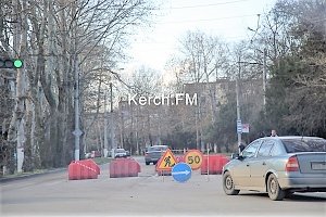 В Керчи вновь перекрыли улицу Горького