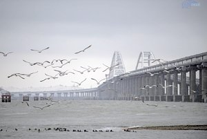 Более полумиллиона машин проехали по Крымскому мосту за три зимних месяца