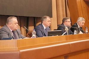 Парламент Крыма внес изменения в ряд республиканских законов в первом чтении