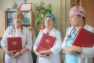 Руководство Минздрава посетило инфекционную больницу