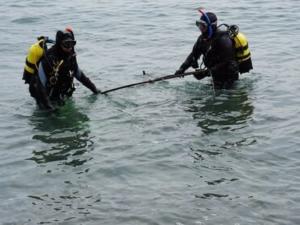 Водолазы обследуют и очистят дно акватории Крымского полуострова
