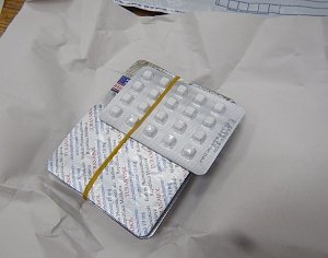 Таможенники пресекли перемещение запрещённых таблеток, которые крымчанин купил для набора мышечной массы