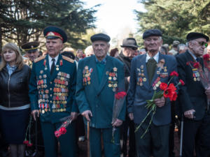 Ветераны войны и жертвы нацистских преследований получат выплаты ко Дню Победы