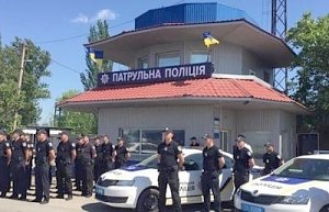 Фейковая "крымская" полиция киевского режима пристроилась на границе с Крымом: также желают кушать