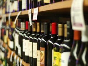 В Крыму возбуждено десять административных дел по факту нелегального оборота алкогольной продукции