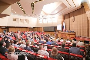Крымский парламент утвердил план мероприятий на 2019 год по реализации основных положений Послания Президента РФ Владимира Путина Федеральному Собранию