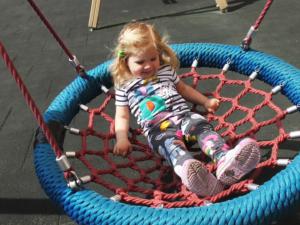 Суд обязал обеспечить безопасность детских игровых площадок Симферополя
