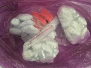 Двое крымчан хранили наркотики в морозилке