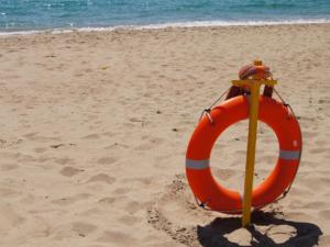 В Керчи умер пенсионер во время купания в море