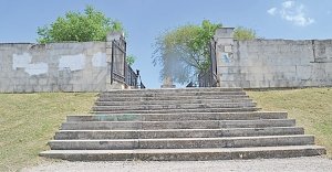 Кто должен позаботиться об английском мемориале в Севастополе и почему о нём вспомнила The Times