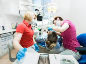 Ялтинцы имеют возможность записаться в городскую стоматологическую поликлинику через интернет