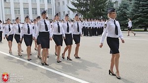 Выпускникам Крымского филиала Краснодарского университета МВД России вручили дипломы