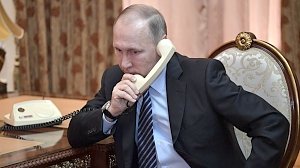 Путин потребовал от позвонившего ему Зеленского прекратить стрелять по жителям Донбасса