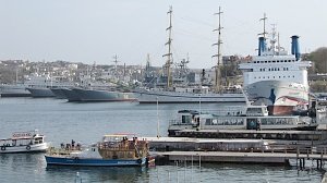 В порту Херсона обыскивают танкер, заходивший в Севастополь