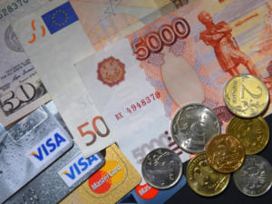 Севастопольца приговорили к условному сроку за снятие денег с чужой банковской карты