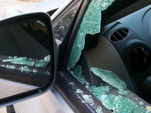 Пьяная невестка разбила стекло в Audi свекра во время конфликта в Симферополе
