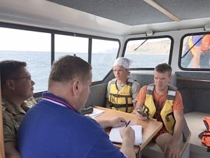 В чёрном море спасены двое мужчин