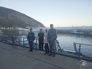 Крымские росгвардейцы оказали помощь найти дорогу заблудившимся в горах туристкам из Екатеринбурга