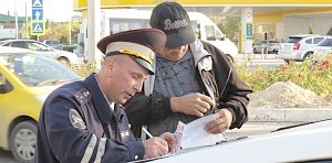 Госавтинспекция Севастополя обеспечила безопасность людей на нерегулируемых пешеходных переходах