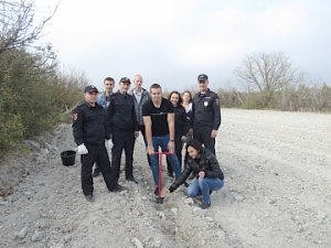 Полицейские Белогорского района участвовали в эколого-патриотическом проекте «Лес Победы»