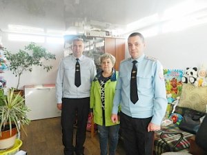 Руководители симферопольской полиции встретились с семьями сотрудников, погибших при исполнении служебных обязанностей