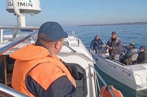 Сотрудники ГИМС продолжают рейды по выявлению нарушений при эксплуатации маломерных судов в севастопольской акватории