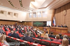 Владимир Батуренко: На ремонт и замену водоотводящих сетей Керчи в 2020 году необходимо выделить 640 миллионов рублей