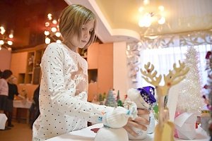 В Симферополе провели благотворительную ярмарку в помощь особенному ребёнку