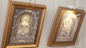 В Симферополе открылась уникальная выставка плетеных икон Владимира Денщикова