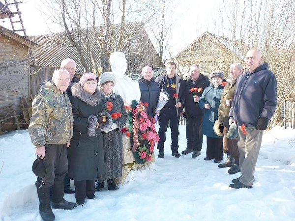 Коммунисты намерены установить памятник Сталину в Кирове