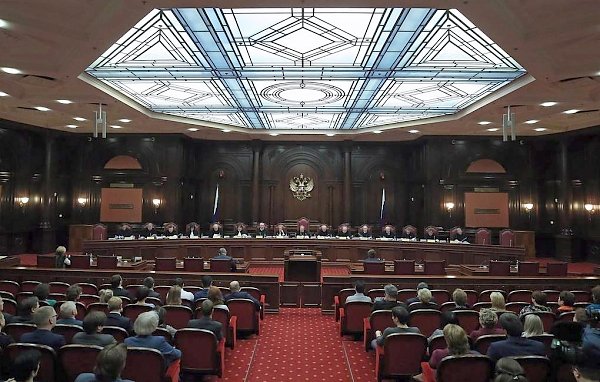 Конституционный суд признал законными поправки в Конституцию
