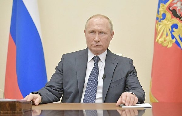 Владимир Путин продлил режим «выходного дня» до конца апреля. Регионы самостоятельно будут определять карантинные ограничения Обновлено