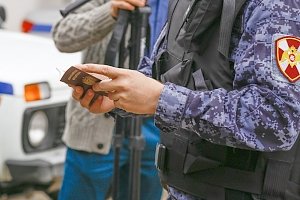 Крымчане за сутки 75 раз сообщили правоохранителям о нарушающих самоизоляцию