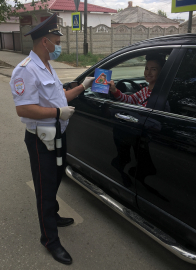 В Джанкое сотрудники ГИБДД проверили водителей на соблюдения требований ПДД при перевозке детей