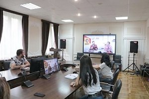 Молодежь Крыма встретилась онлайн с депутатом учредительного собрания Венесуэлы