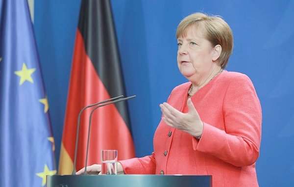 Меркель призвала готовиться к миру без доминирования США