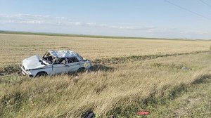 В Черноморском районе «пятерка» улетела в кювет, погиб пассажир