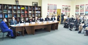 В Севастополе полицейские стали участниками круглого стола на тему «Портрет финансово грамотного человека»