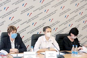 Необходимость обеспечения бесплатными лекарствами федеральных льготников обсудили в крымском парламенте