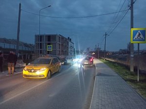 В Севастополе одиннадцатилетняя школьница попала под колеса автомобиля такси на пешеходном переходе